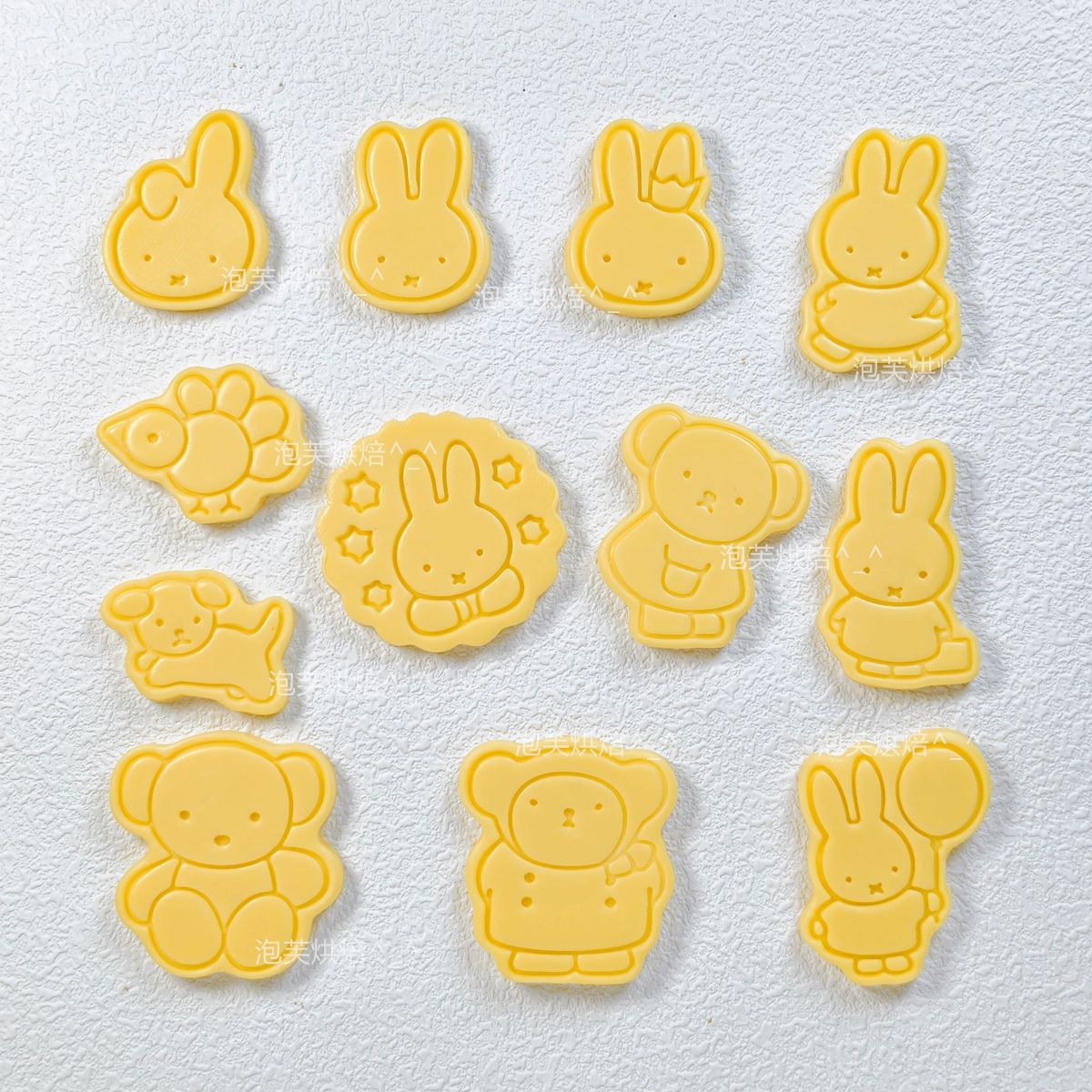 Cute 3D Press Cookie Mold with - Kitchen Handy Gadgets recension och pris