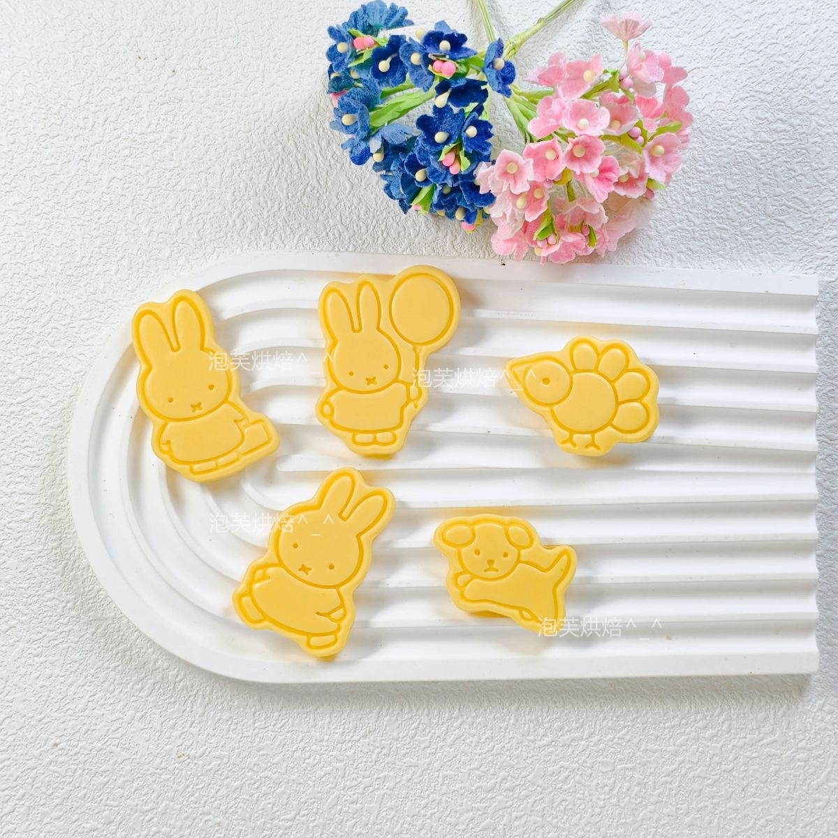Cute 3D Press Cookie Mold with - Kitchen Handy Gadgets recension och pris